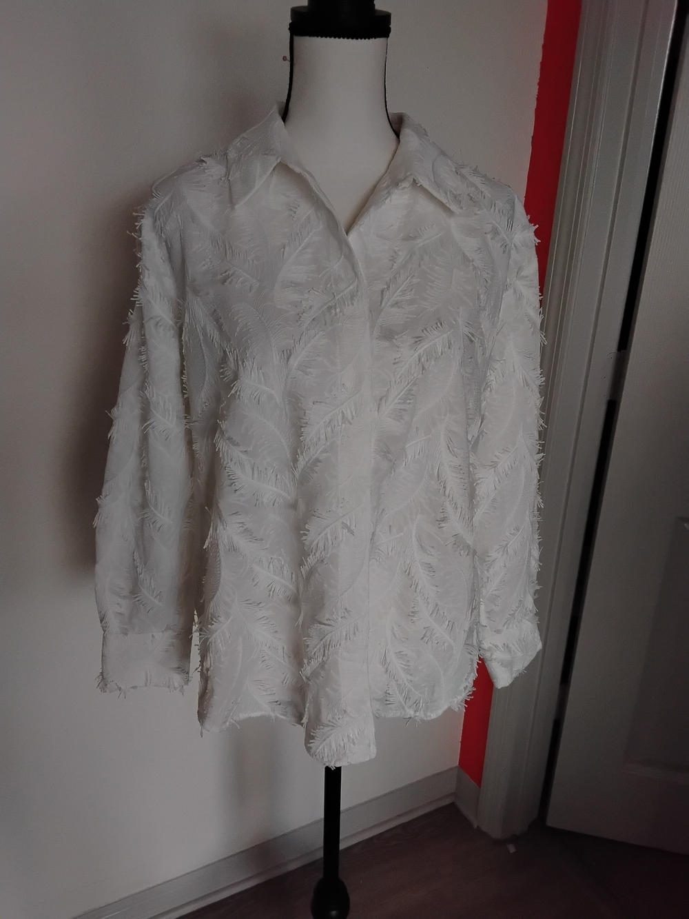 Textured White Feather-Effect Button-Up Shirt